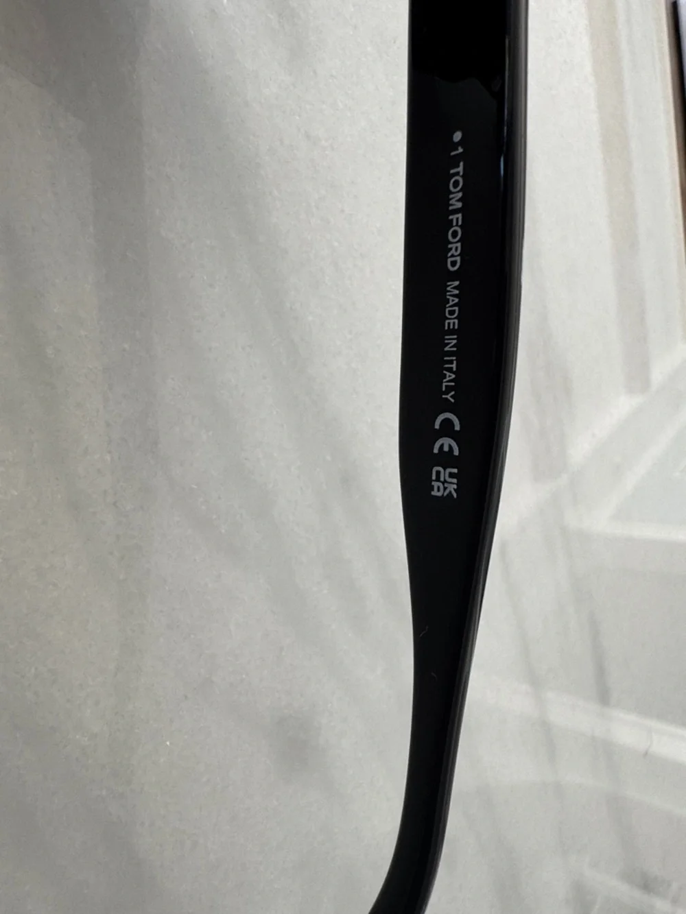 Tom Ford Black Square women Sunglasses with Dark Lenses TF 959-D 01A 54 18 145*3 - Picture 3 of 6